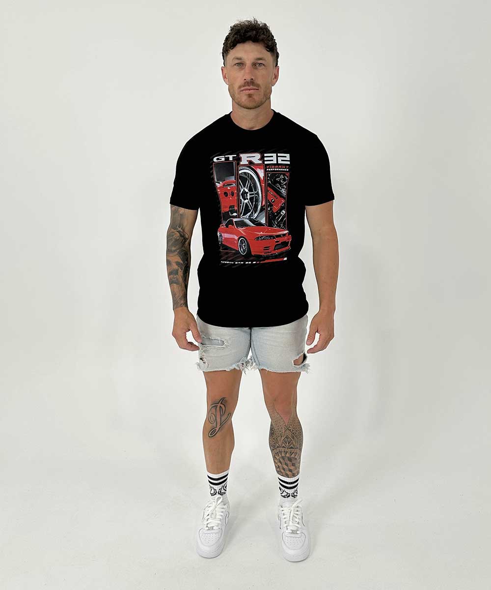 GTR R32 – KING OF THE STREETS 👑🏎️T-SHIRT