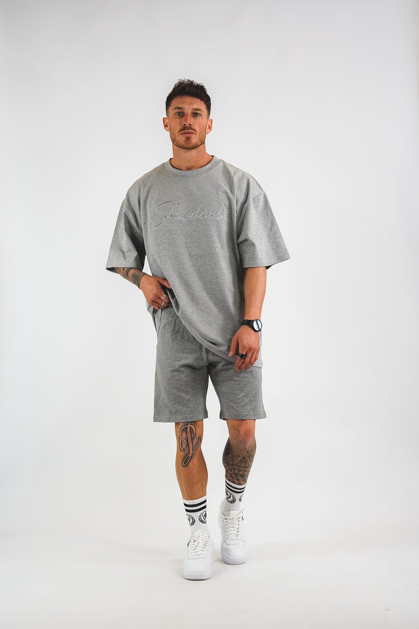 Men&#39;s Oversized Signature Embroided Heavy weight T-Shirt.